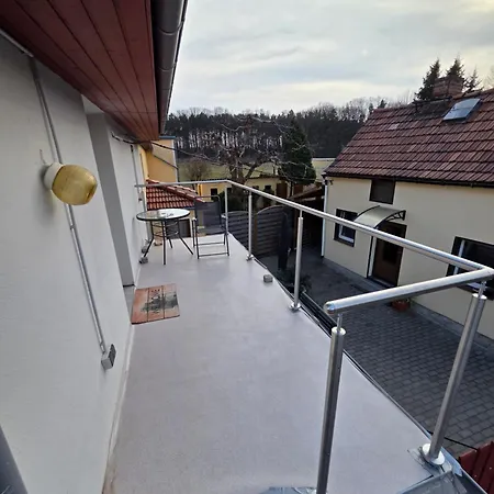 Moderne Dachgeschosswohnung Am Wald