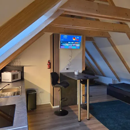 Moderne Dachgeschosswohnung Am Wald Grossnaundorf