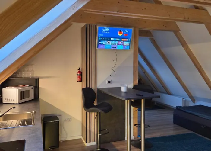 Moderne Dachgeschosswohnung Am Wald Grossnaundorf